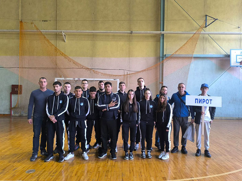 Станари дома Млекарске школе на Регионалној домијади